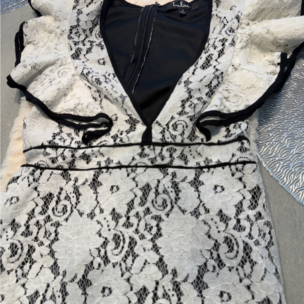 Lulu's Black and White Lace Dress -Small - Picture 13 of 16